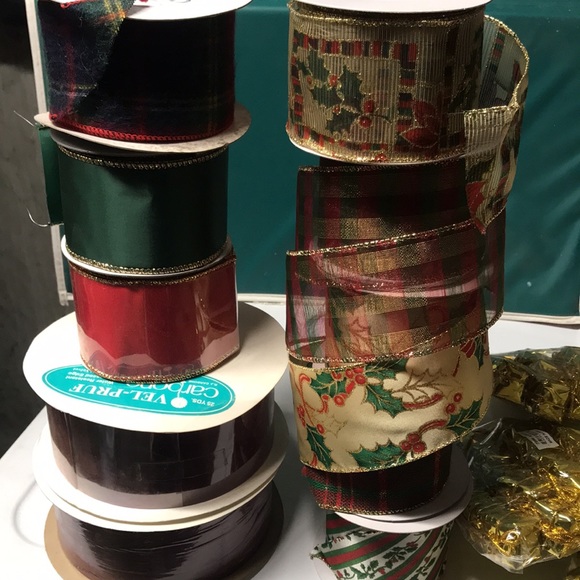 Christmas ribbons foil packages glass balls - Picture 2 of 3